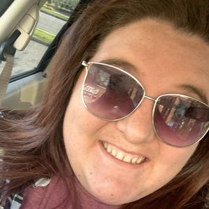 Meet your Posher, Maddie